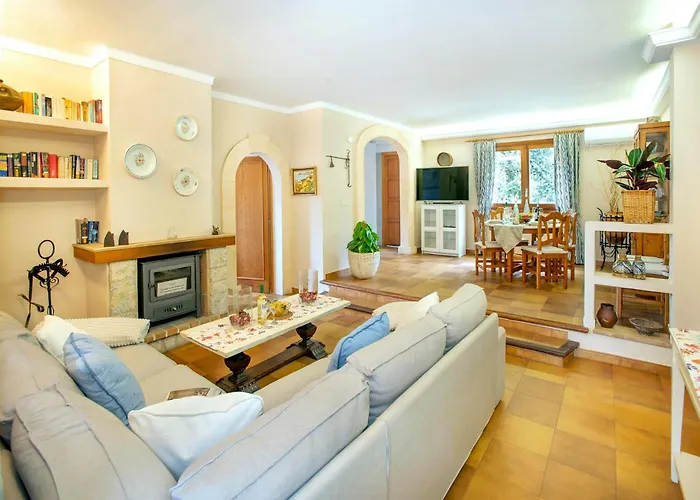 Alzines By Vintage Travel Villa