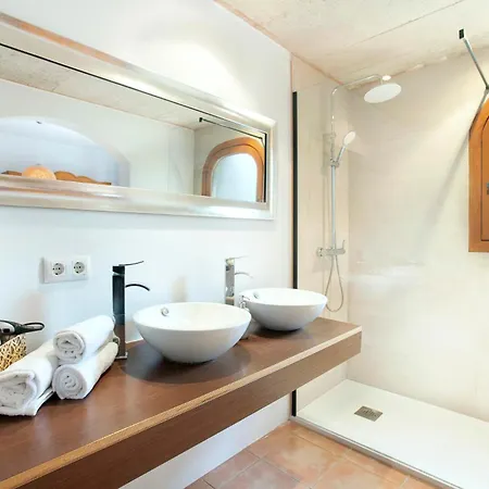 Alzines By Vintage Travel * Pollença