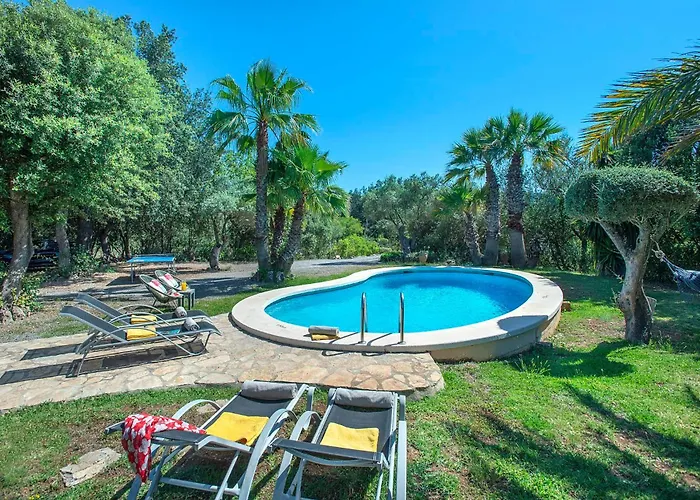 Alzines By Vintage Travel Villa *