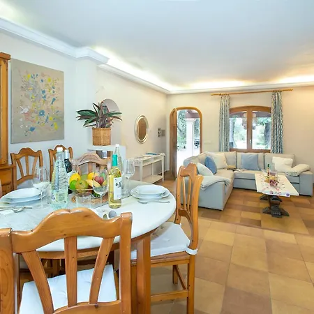 Vila Alzines By Vintage Travel *